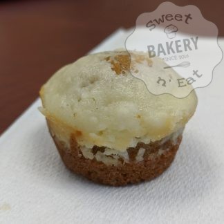 Pumpkin Cheesecake Muffins