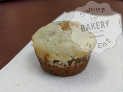 Pumpkin Cheesecake Muffins